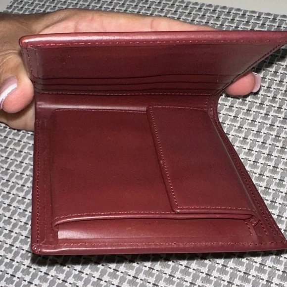 Pristine Pasha de Cartier Burgundy Leather Bifold & Coins Wallet with Gold Logo
